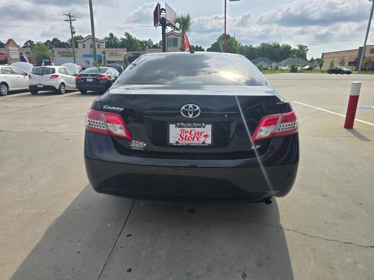 Toyota Camry 4dr Sdn LE Auto 2011