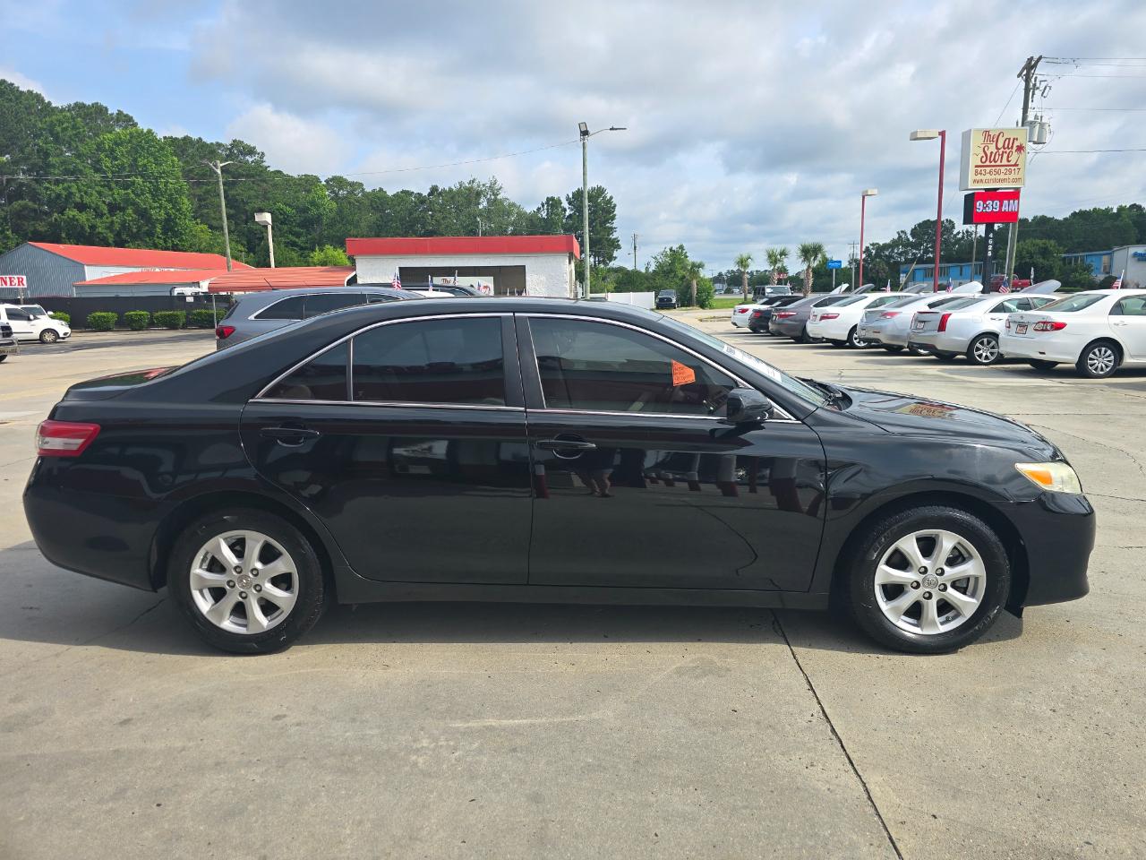Toyota Camry 4dr Sdn LE Auto 2011