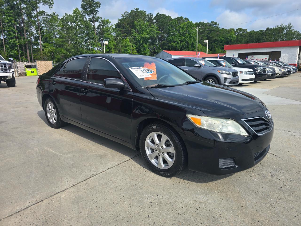 Toyota Camry 4dr Sdn LE Auto 2011