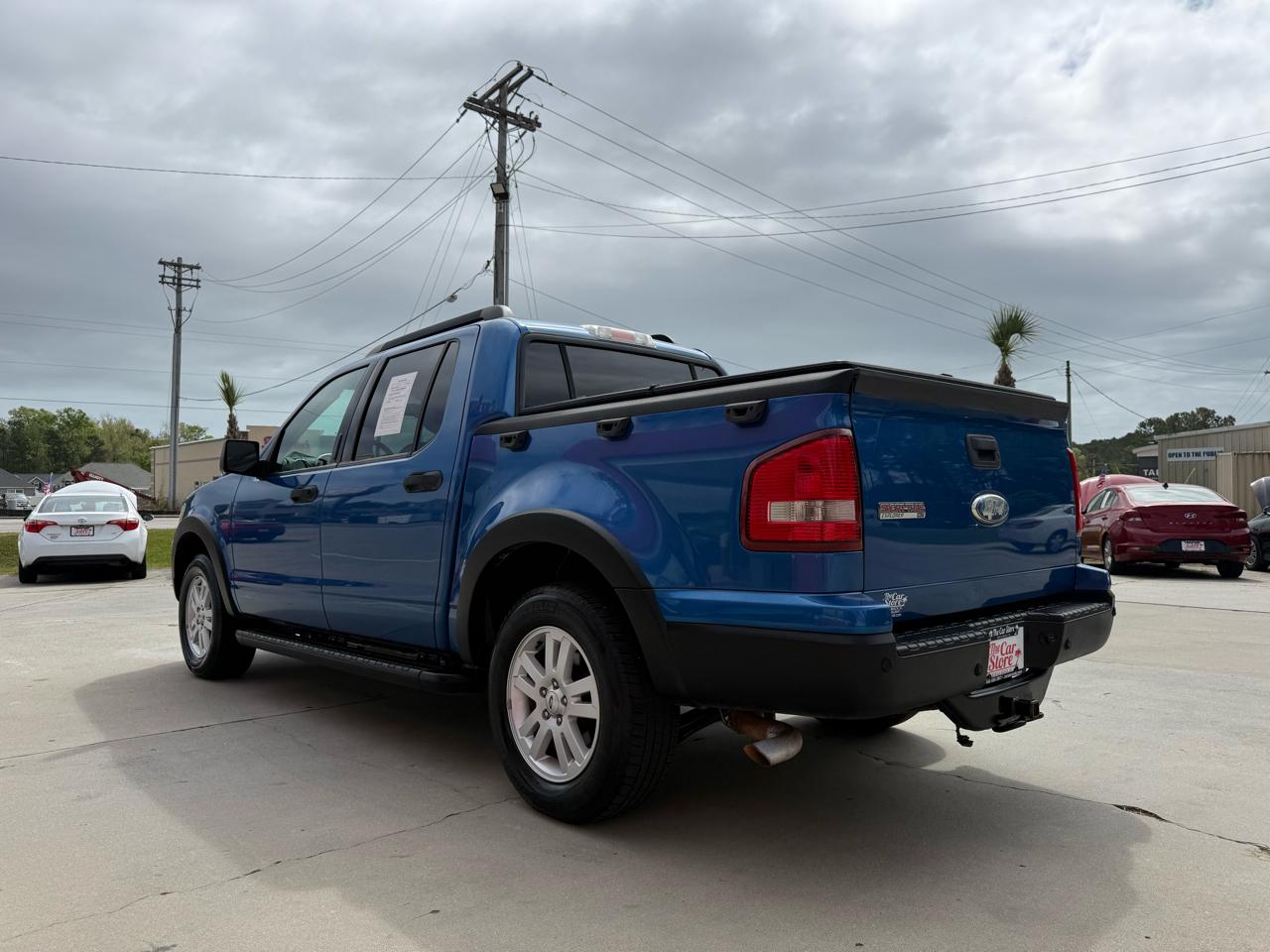 Ford Explorer Sport Trac RWD 4dr XLT 2010