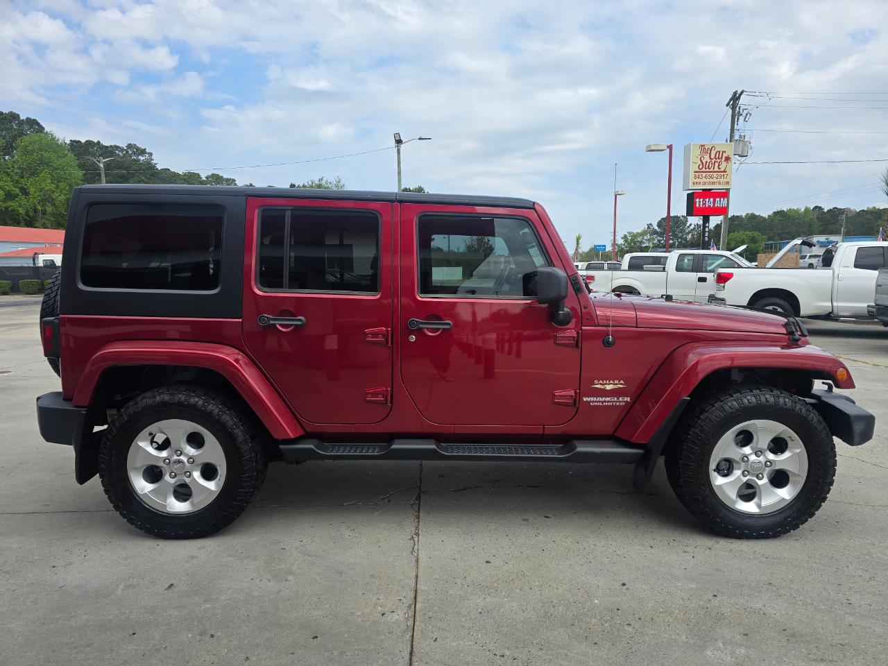 Jeep Wrangler Unlimited 4WD 4dr Sahara 2013