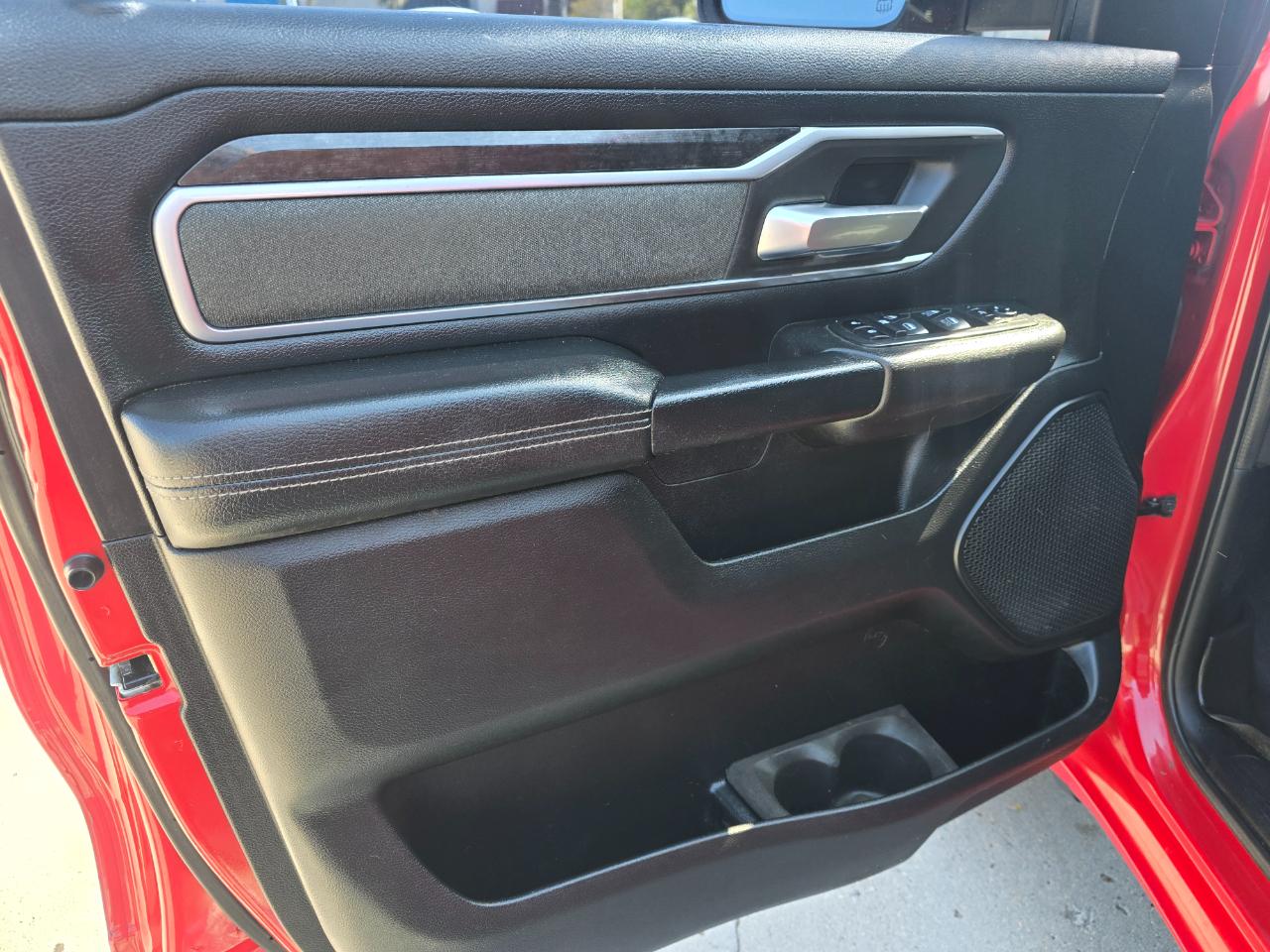 RAM 1500 Big Horn/Lone Star 4x4 Crew Cab 5'7" Box 2019