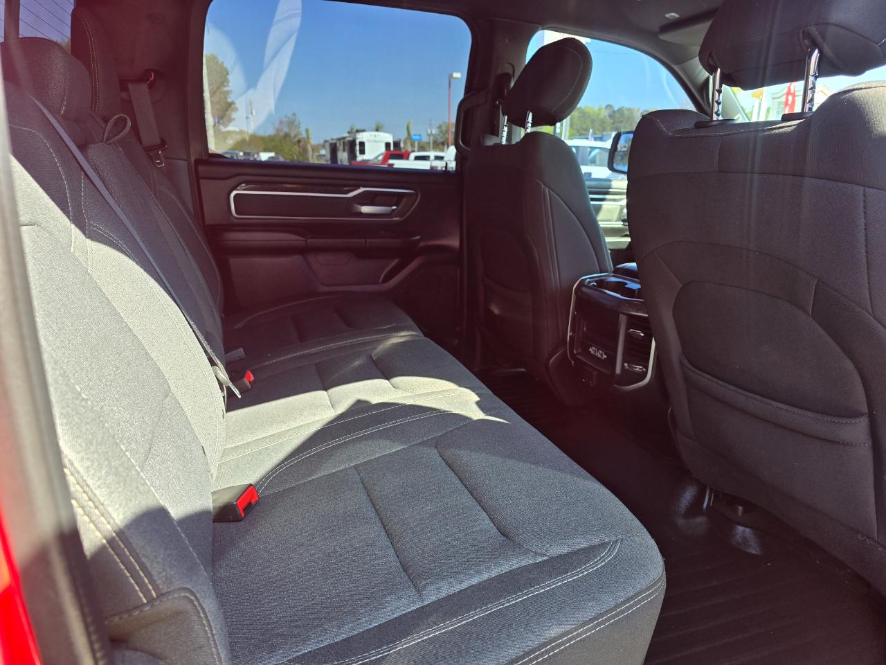 RAM 1500 Big Horn/Lone Star 4x4 Crew Cab 5'7" Box 2019