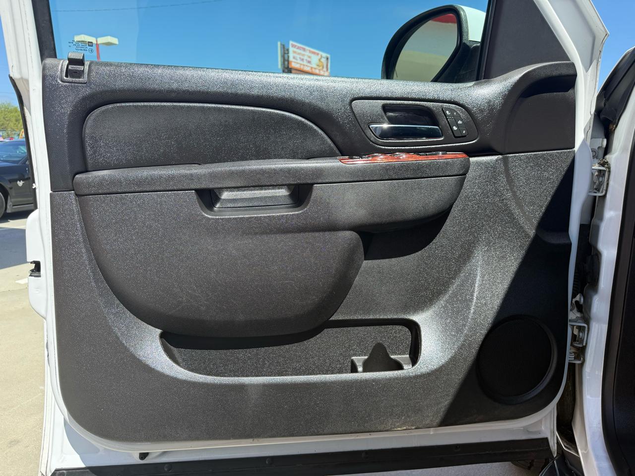 Chevrolet Tahoe 2WD 4dr 1500 LT 2012