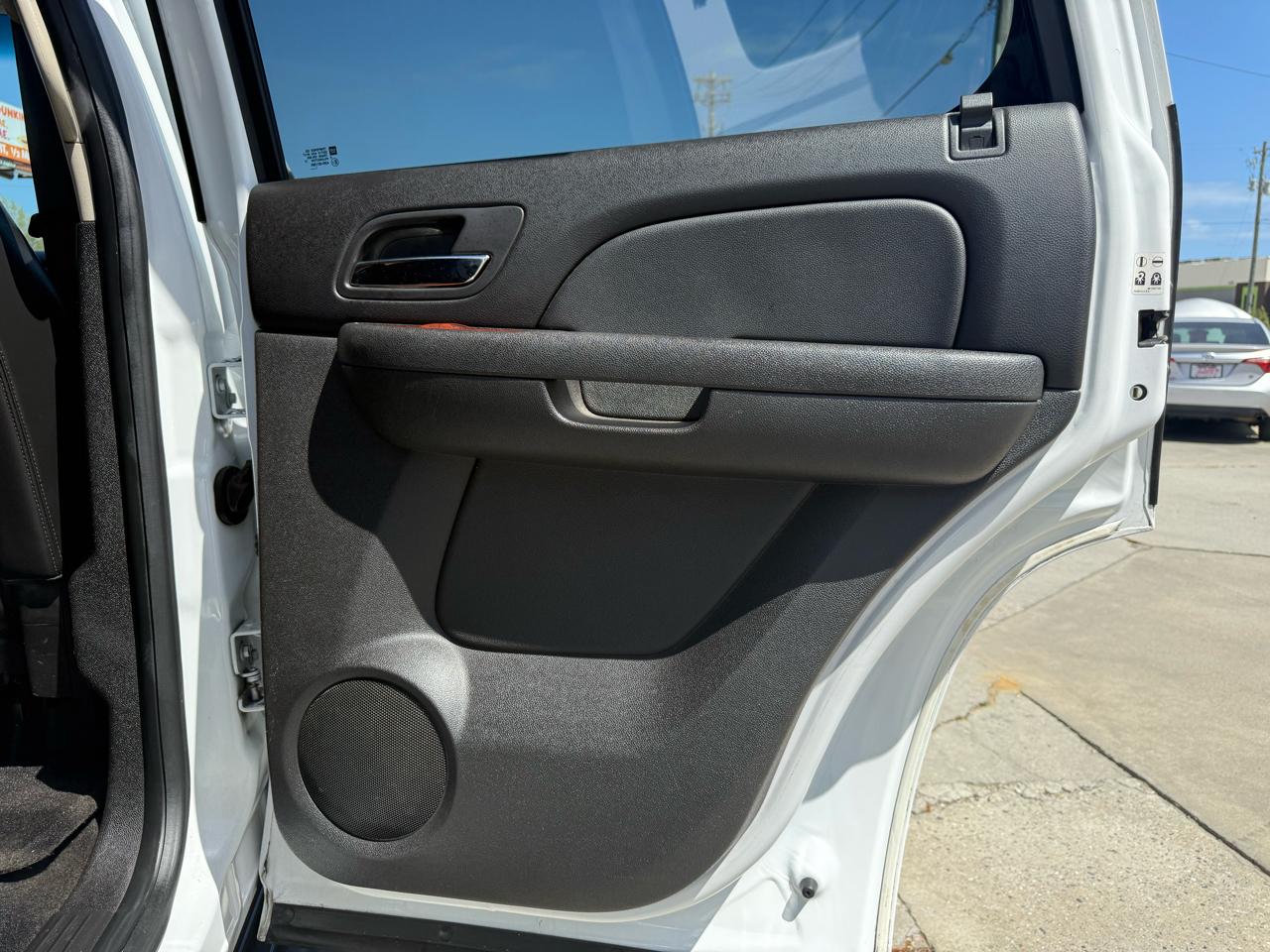 Chevrolet Tahoe 2WD 4dr 1500 LT 2012