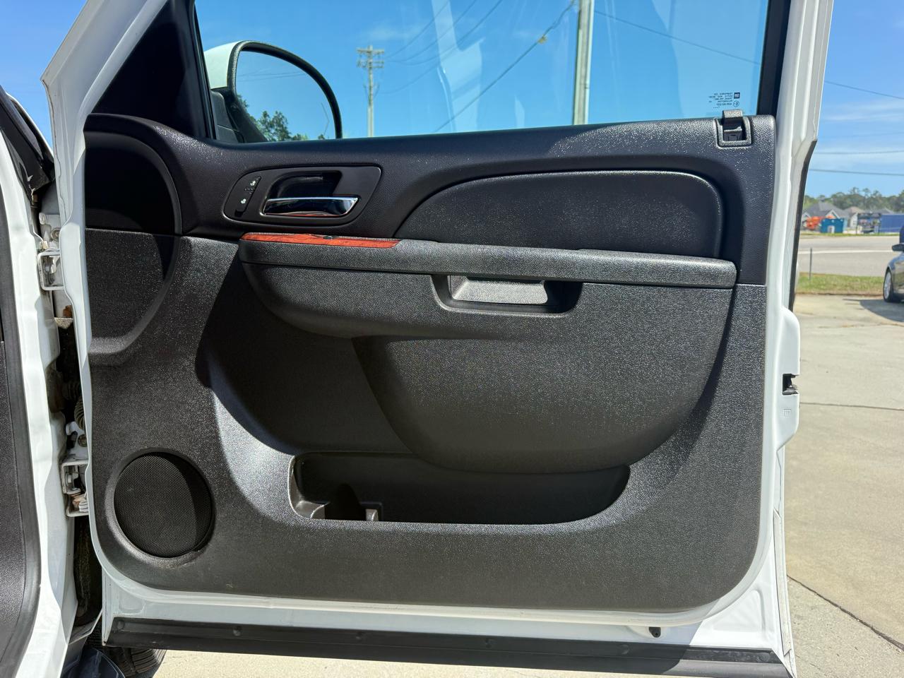 Chevrolet Tahoe 2WD 4dr 1500 LT 2012