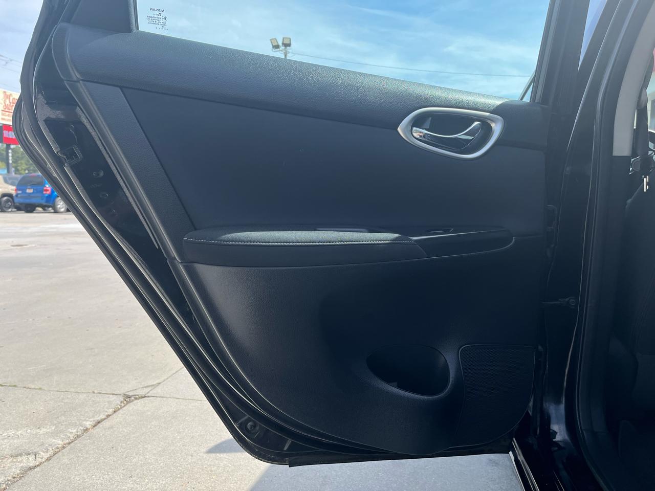 Nissan Sentra 4dr Sdn I4 CVT S 2014