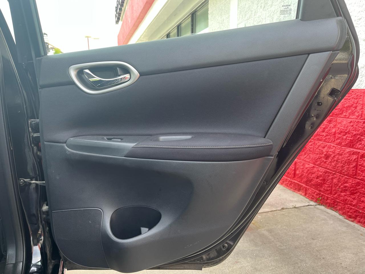 Nissan Sentra 4dr Sdn I4 CVT S 2014