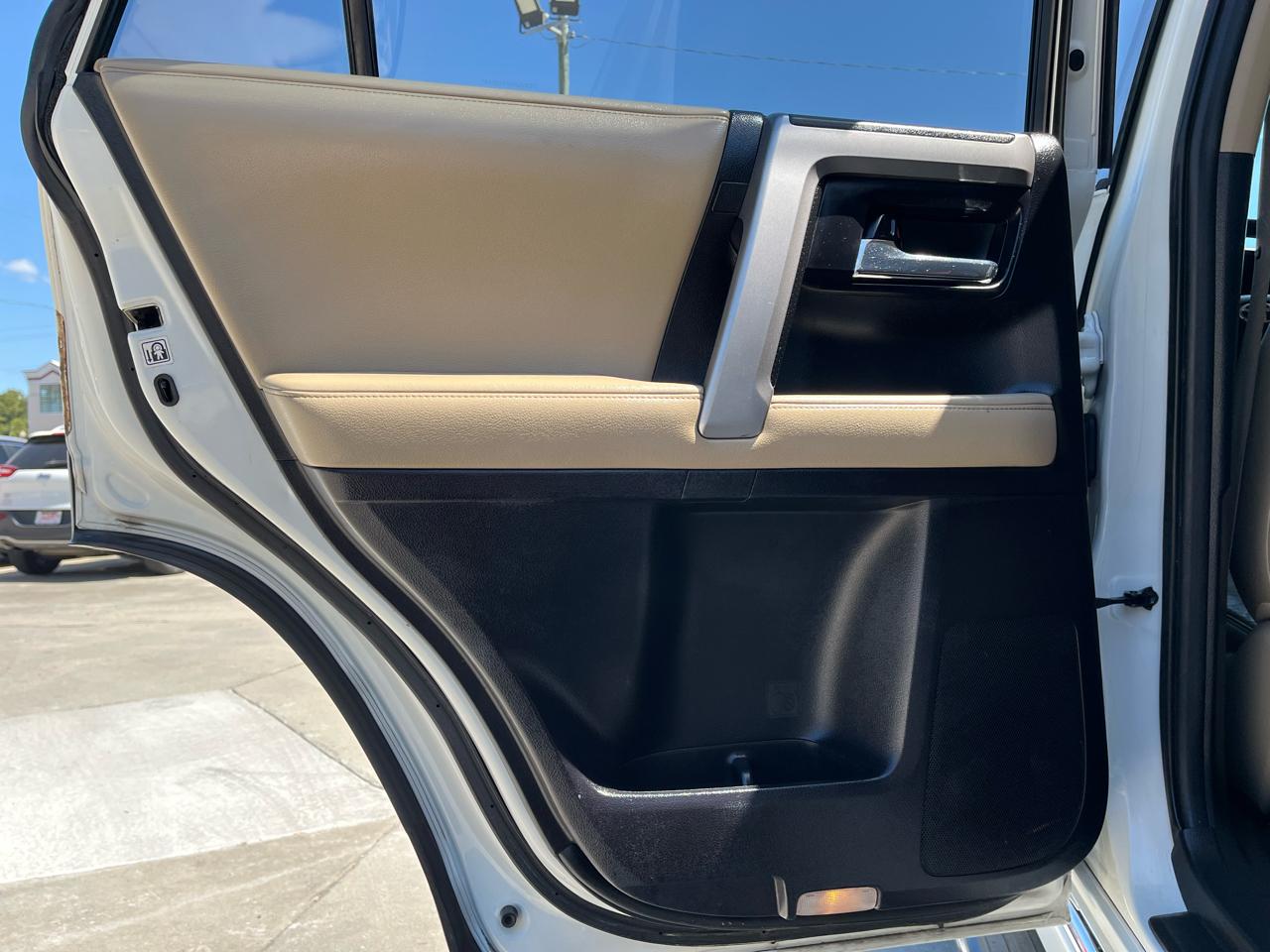 Toyota 4Runner 4WD 4dr V6 Limited (Natl) 2015