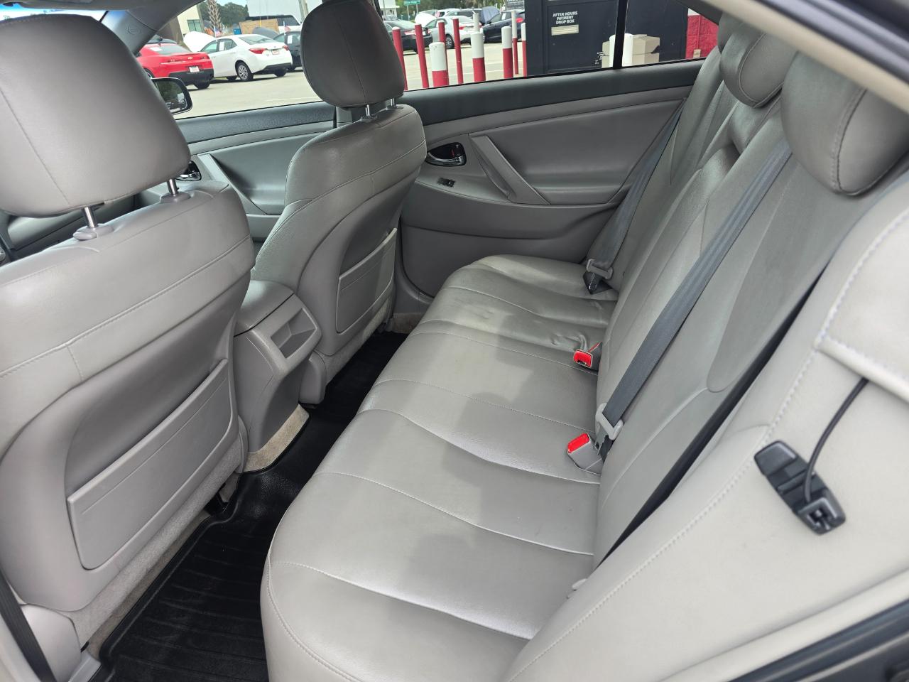 Toyota Camry 4dr Sedan Auto 2010