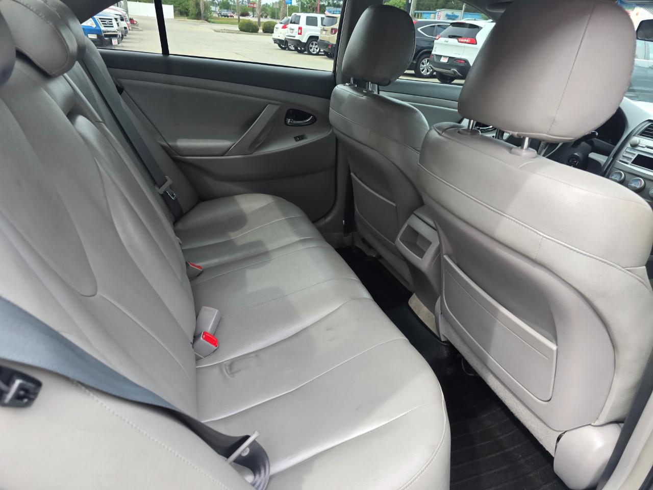 Toyota Camry 4dr Sedan Auto 2010