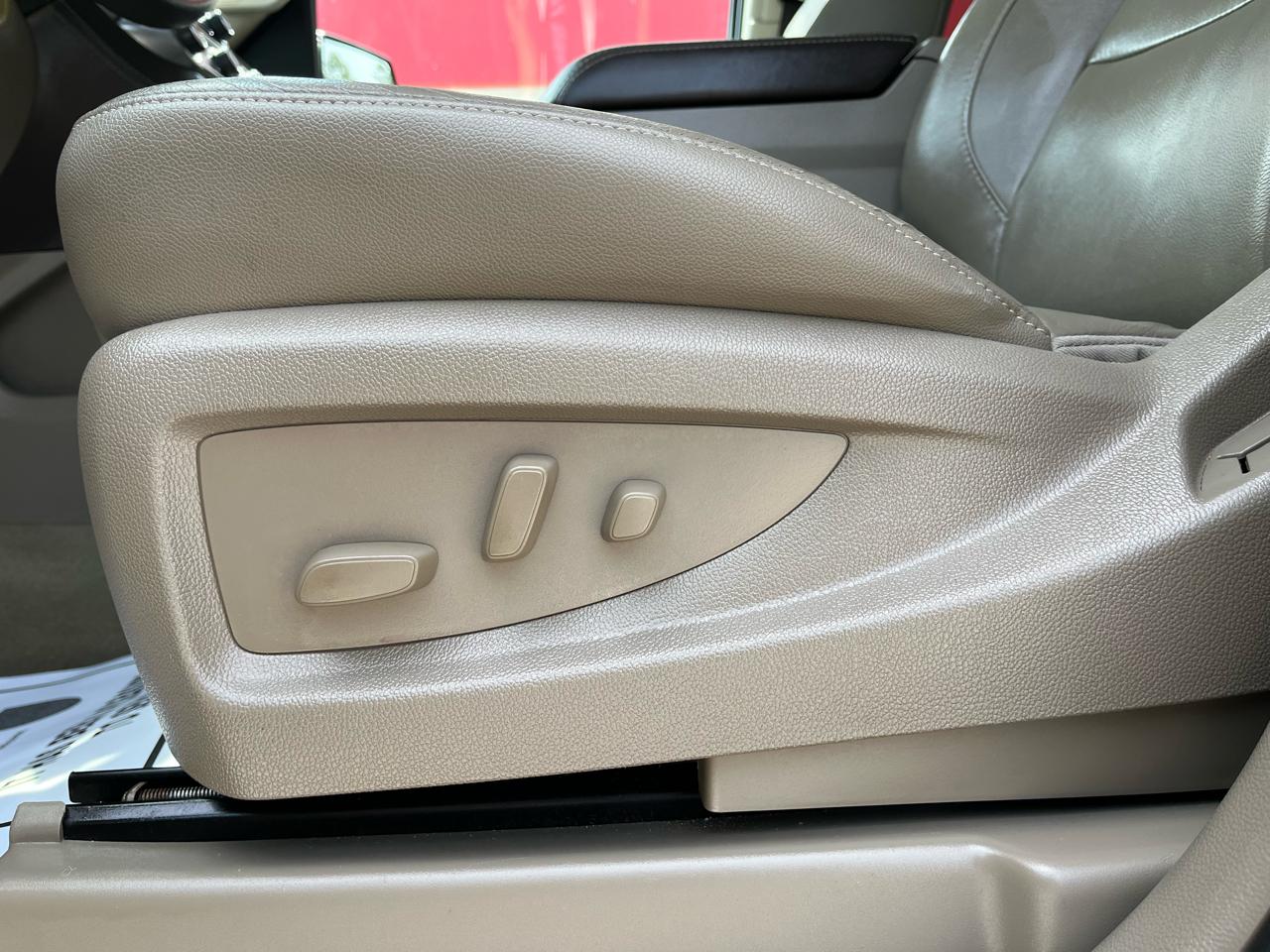 Chevrolet Tahoe 4WD 4dr LT 2017