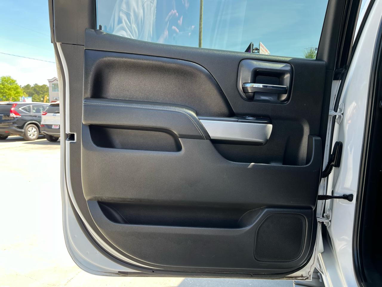 Chevrolet Silverado 1500 4WD Crew Cab 143.5" LT w/2LT 2015