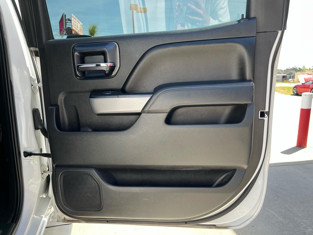 Chevrolet Silverado 1500 4WD Crew Cab 143.5" LT w/2LT 2015