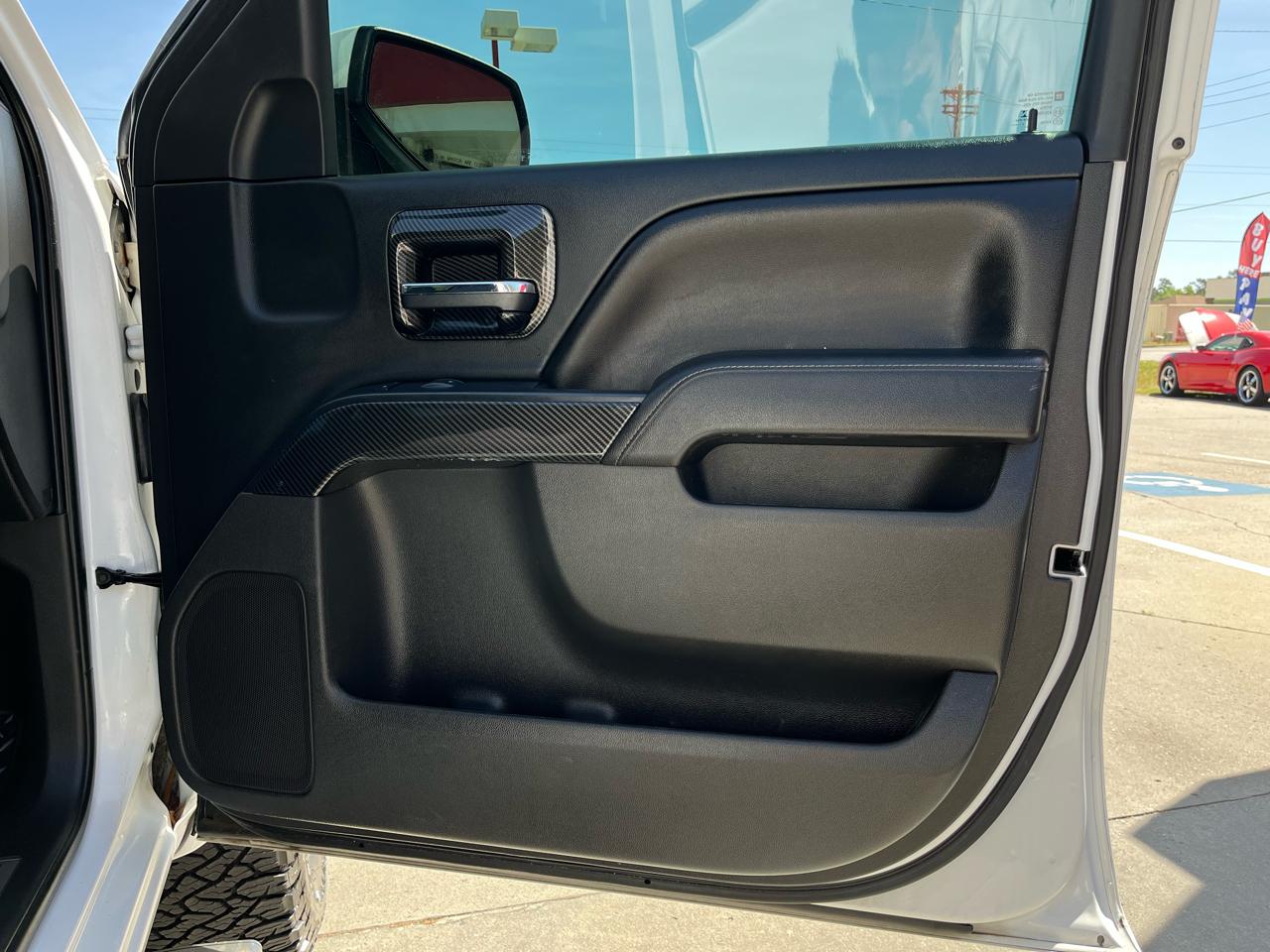 Chevrolet Silverado 1500 4WD Crew Cab 143.5" LT w/2LT 2015