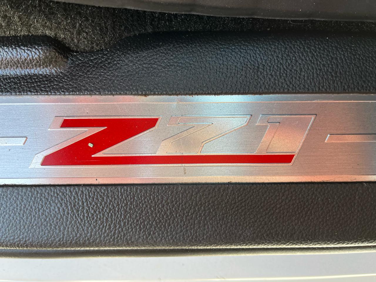 Chevrolet Silverado 1500 4WD Crew Cab 143.5" LT w/2LT 2015