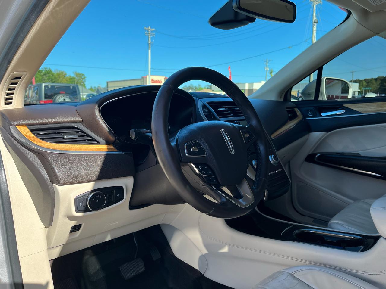 Lincoln MKC FWD 4dr Select 2016