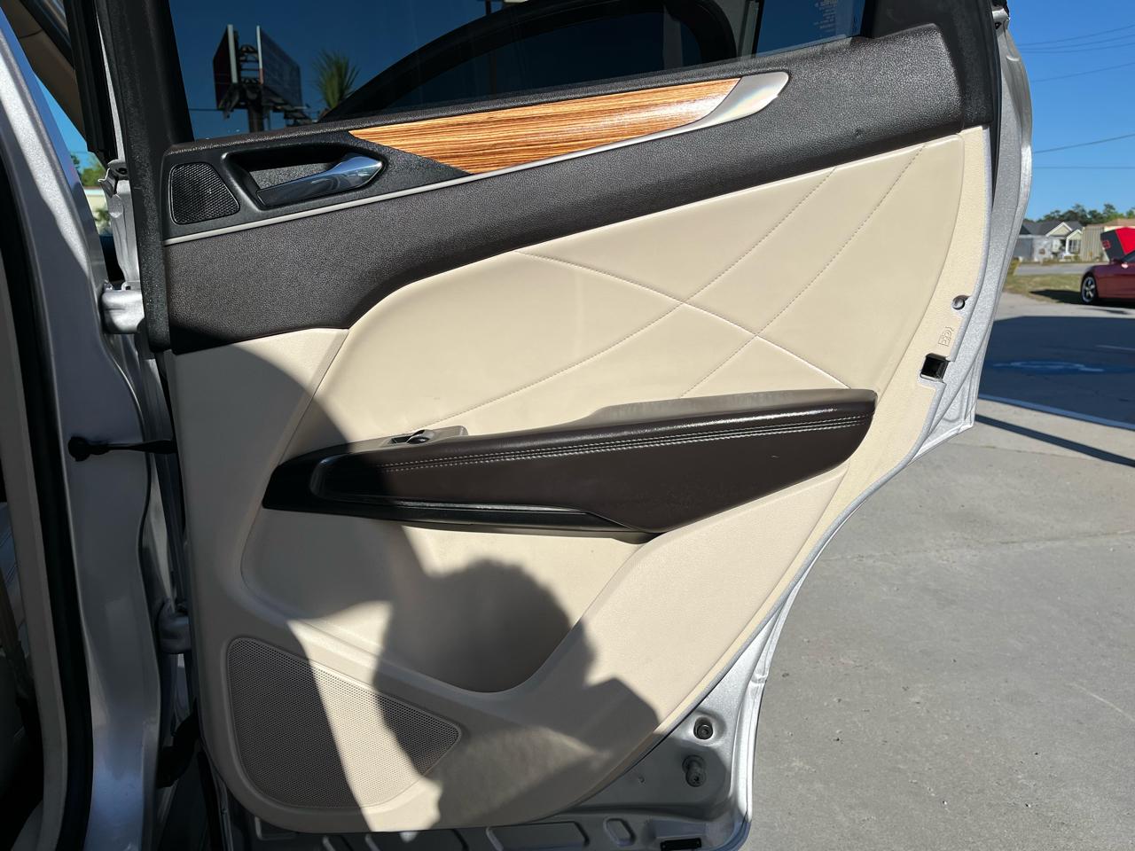 Lincoln MKC FWD 4dr Select 2016