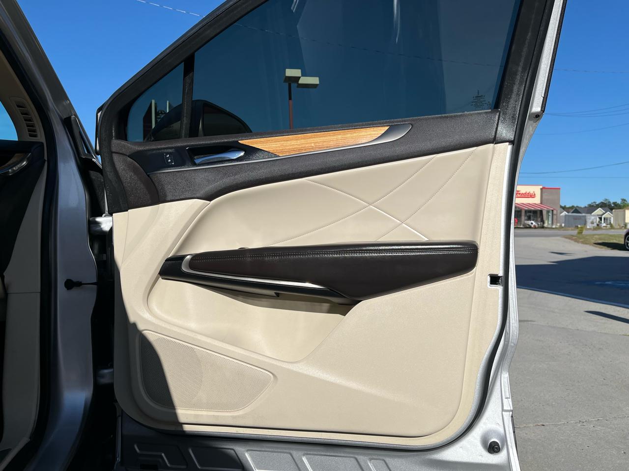 Lincoln MKC FWD 4dr Select 2016