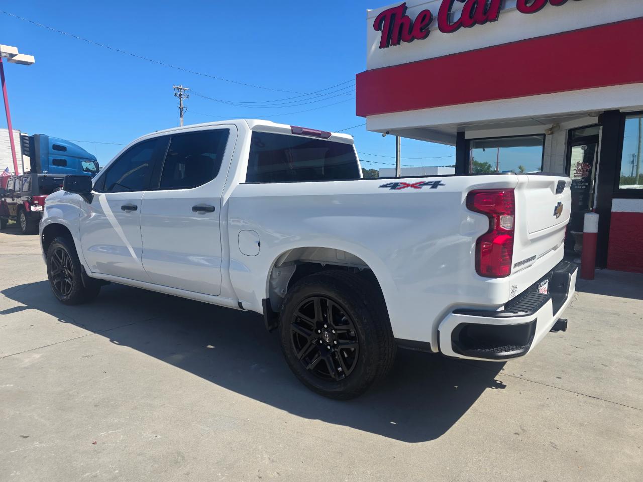 Chevrolet Silverado 1500 4WD Crew Cab 147" Custom 2022
