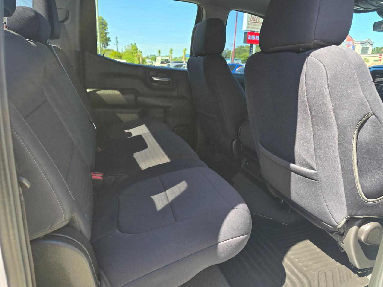 Chevrolet Silverado 1500 4WD Crew Cab 147" Custom 2022