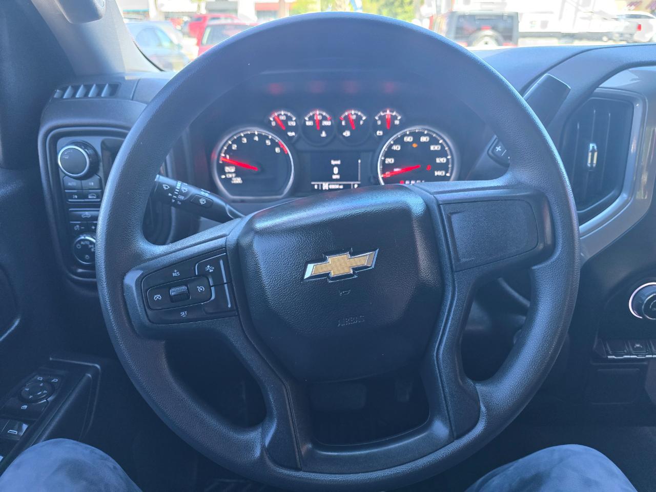 Chevrolet Silverado 1500 4WD Crew Cab 147" Custom 2022