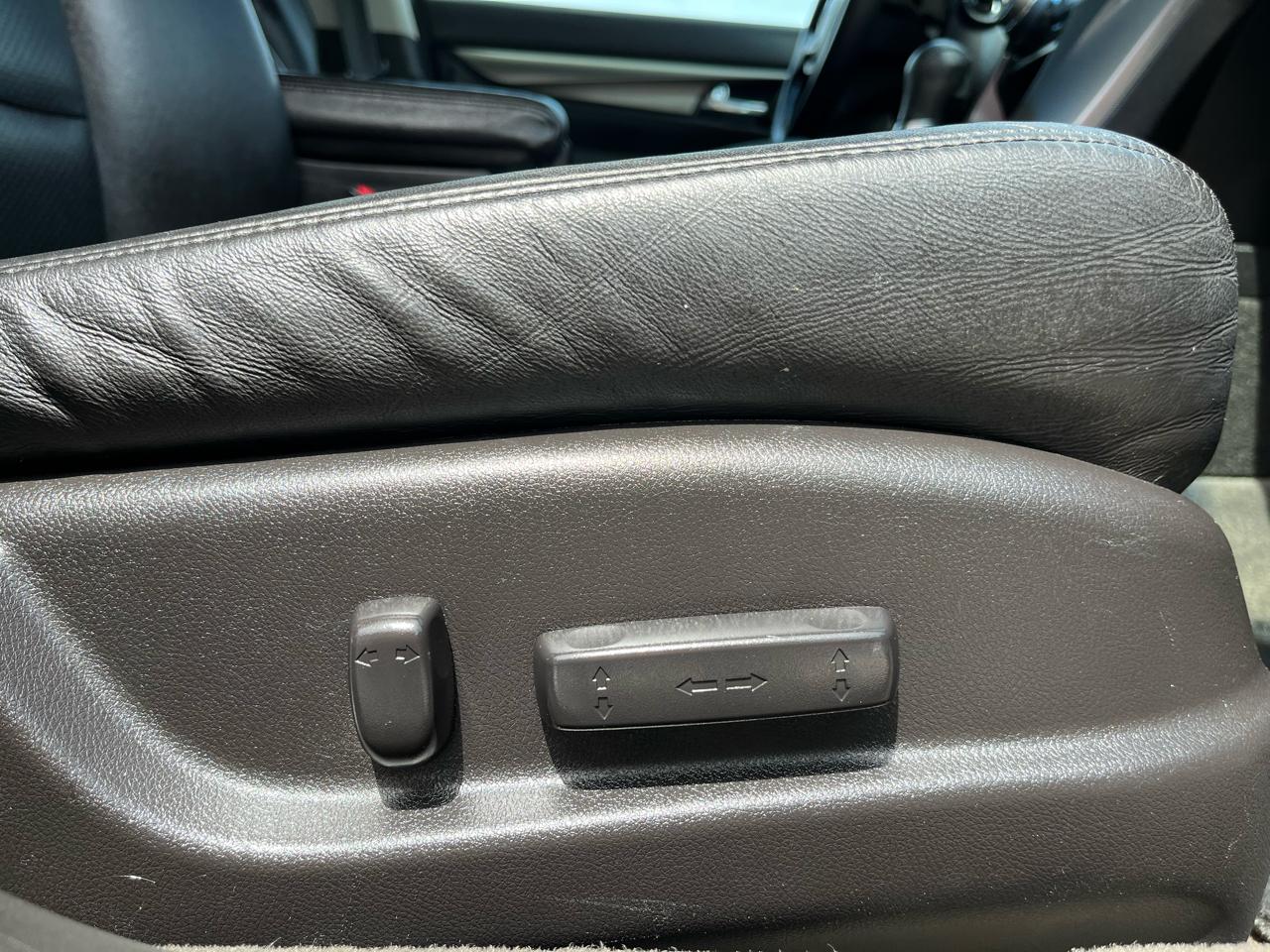 Acura TL 4dr Sdn Auto 2WD Tech 2012