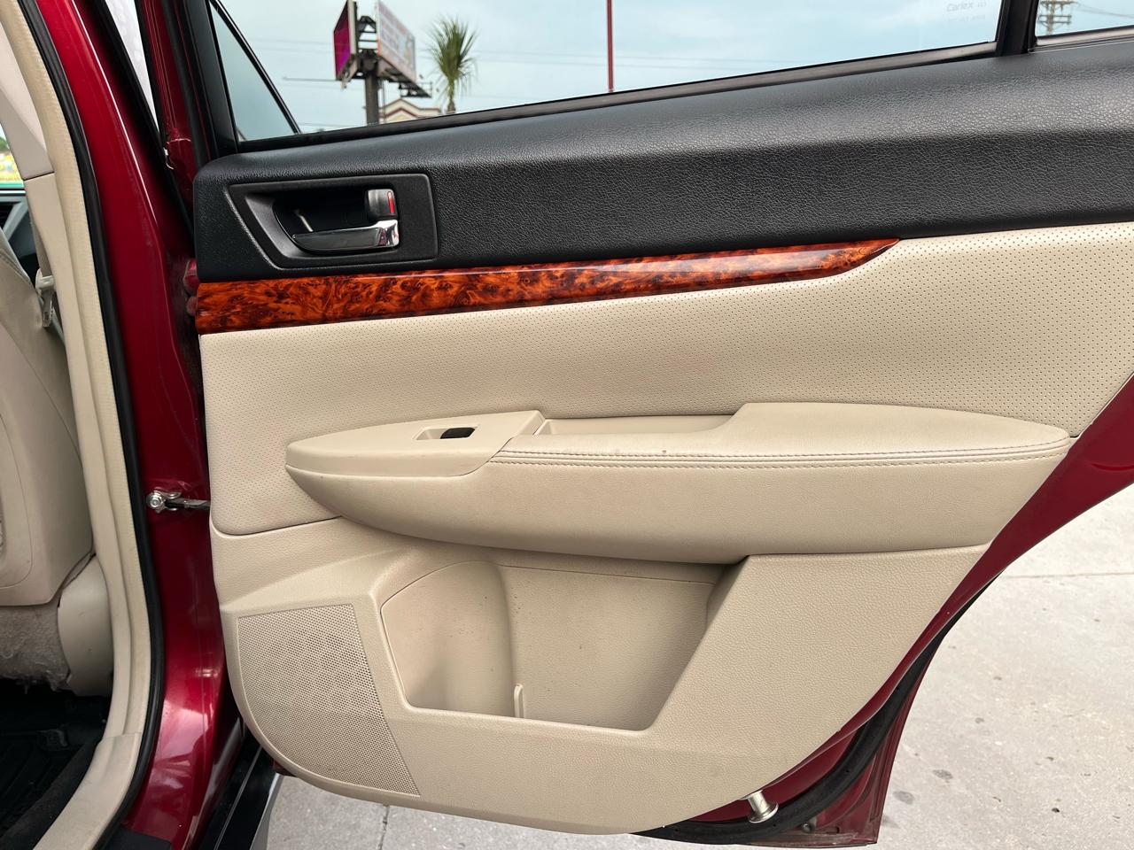 Subaru Outback 4dr Wgn H4 Auto 2.5i Limited Pwr Moon 2011