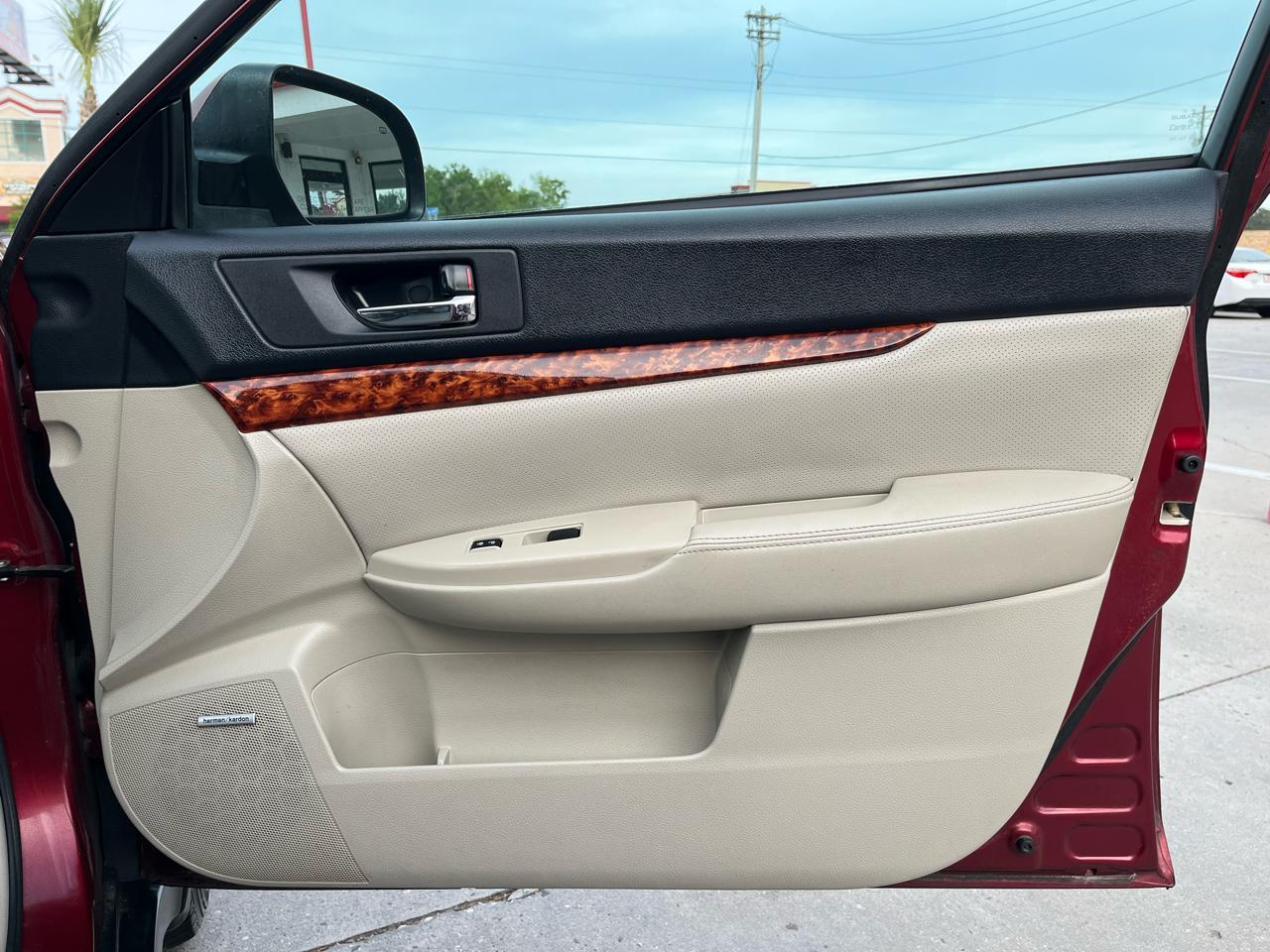 Subaru Outback 4dr Wgn H4 Auto 2.5i Limited Pwr Moon 2011