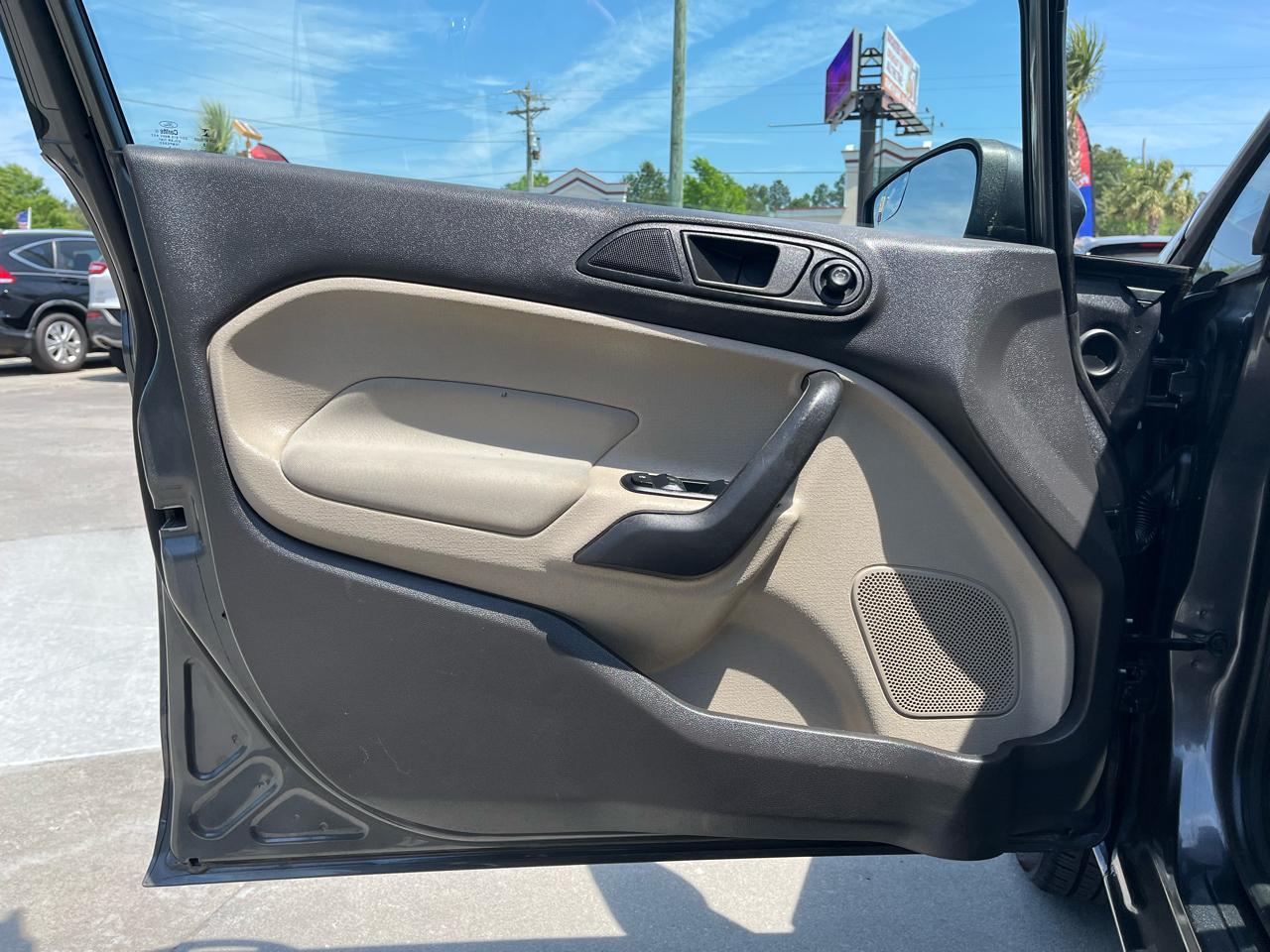 Ford Fiesta SE Sedan 2018