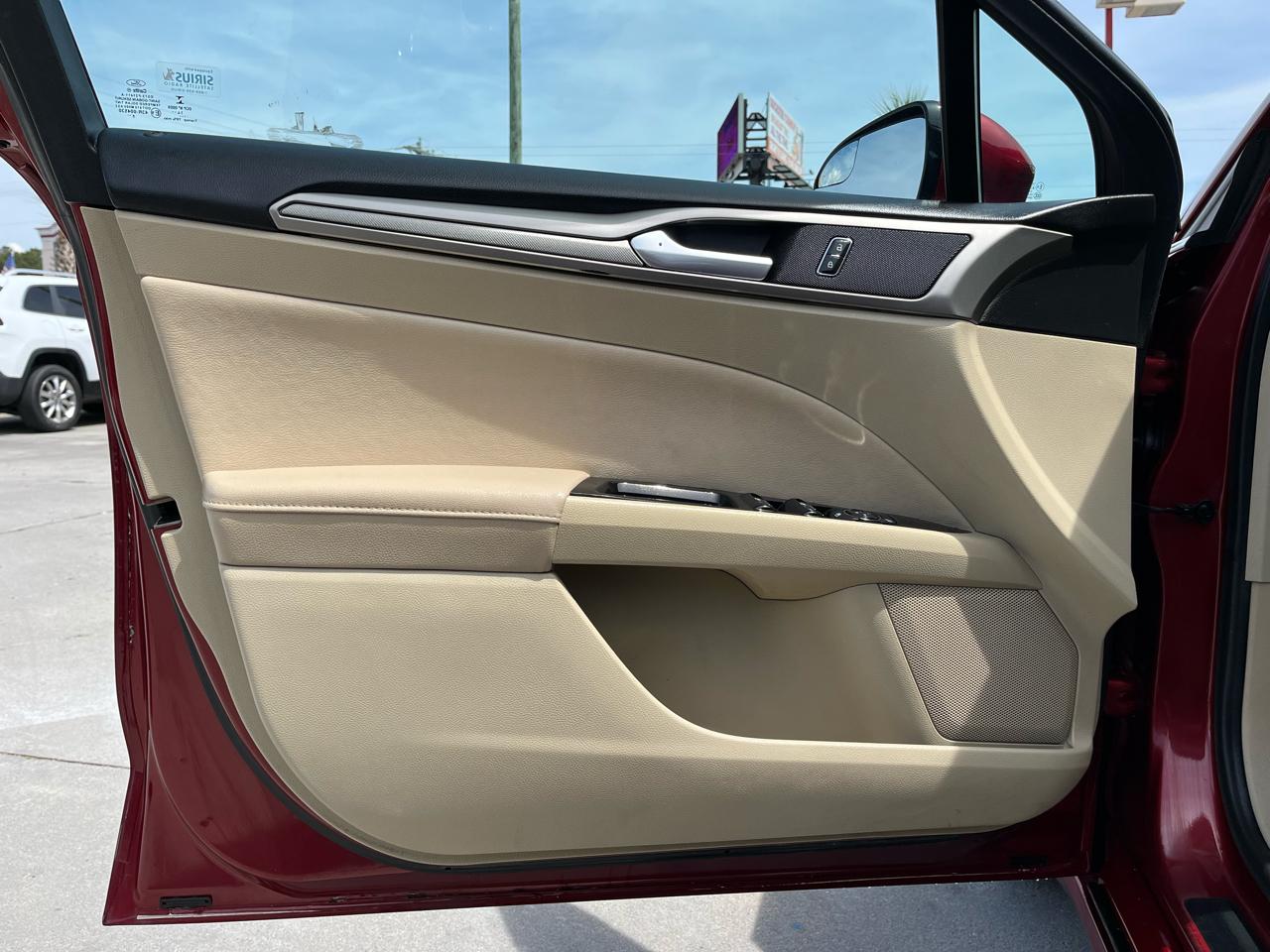 Ford Fusion 4dr Sdn SE FWD 2015