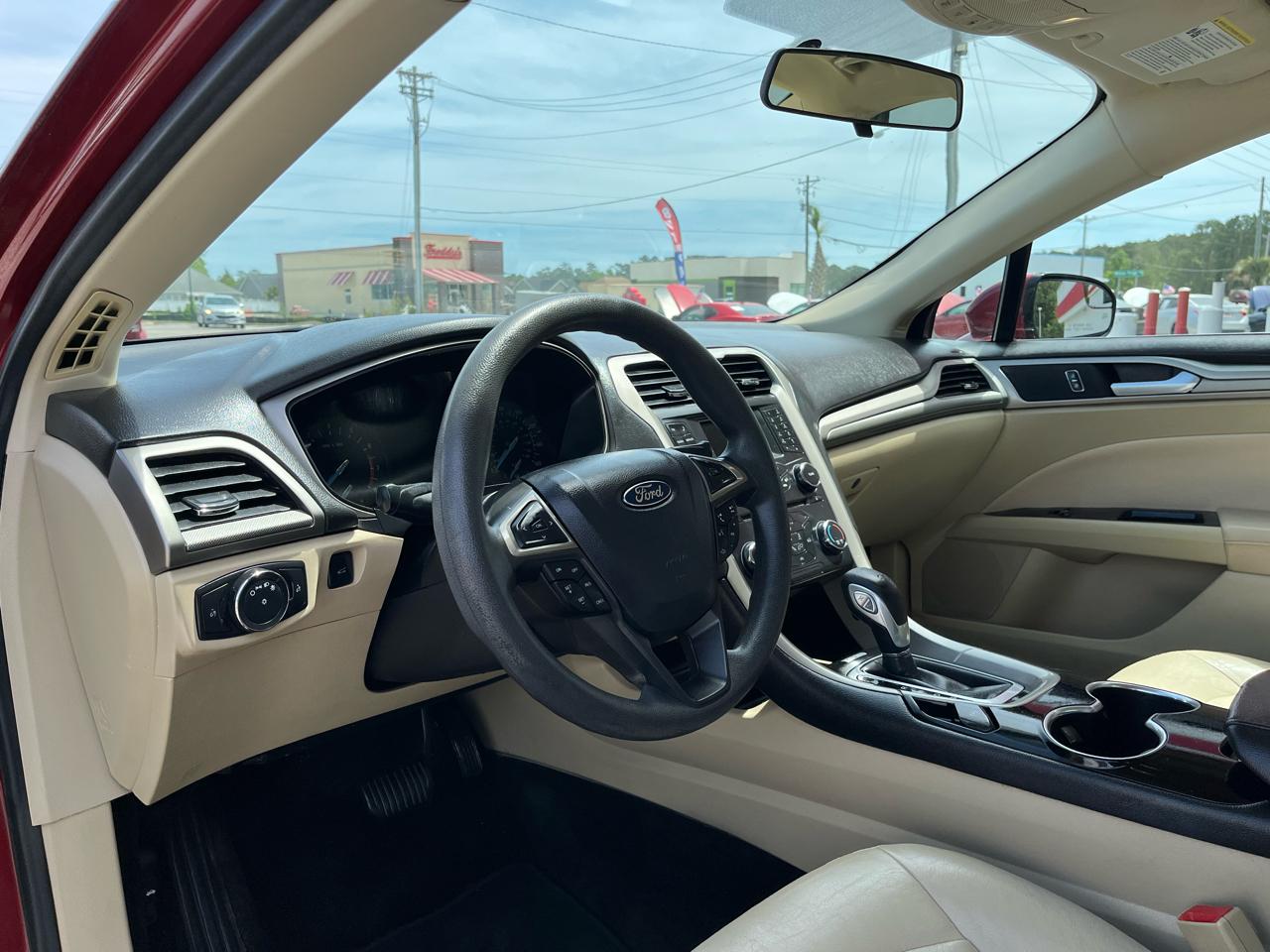 Ford Fusion 4dr Sdn SE FWD 2015