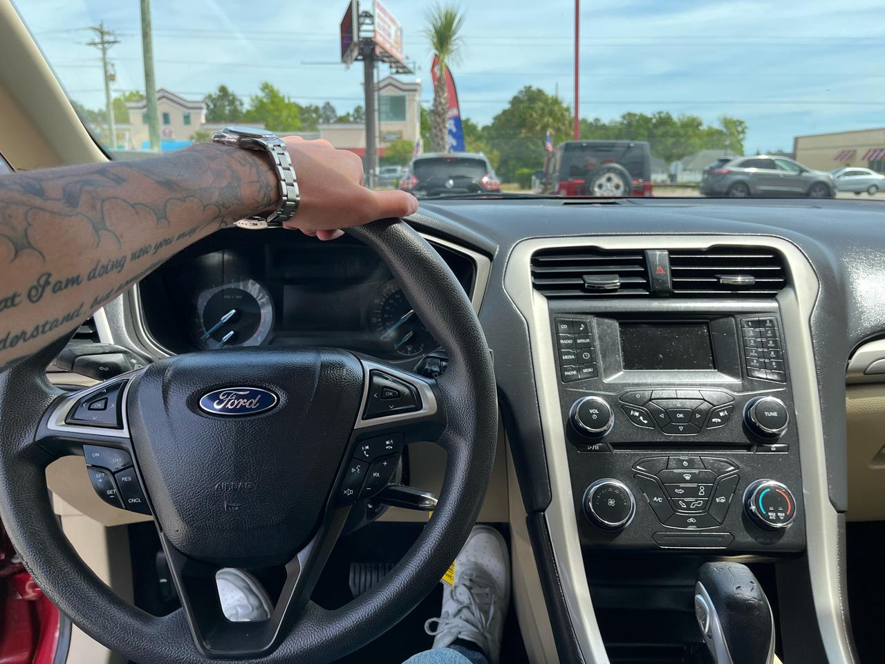 Ford Fusion 4dr Sdn SE FWD 2015