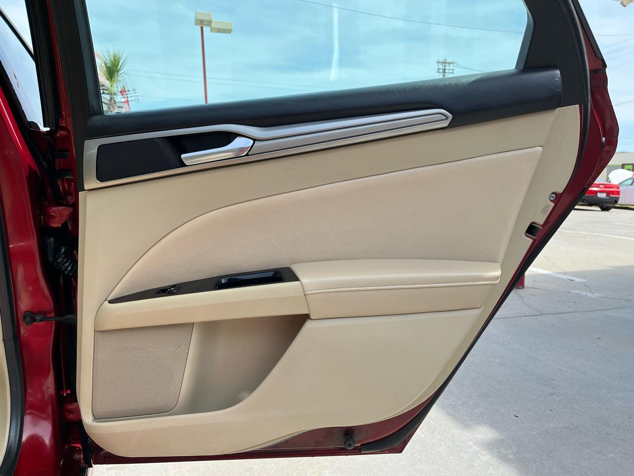 Ford Fusion 4dr Sdn SE FWD 2015