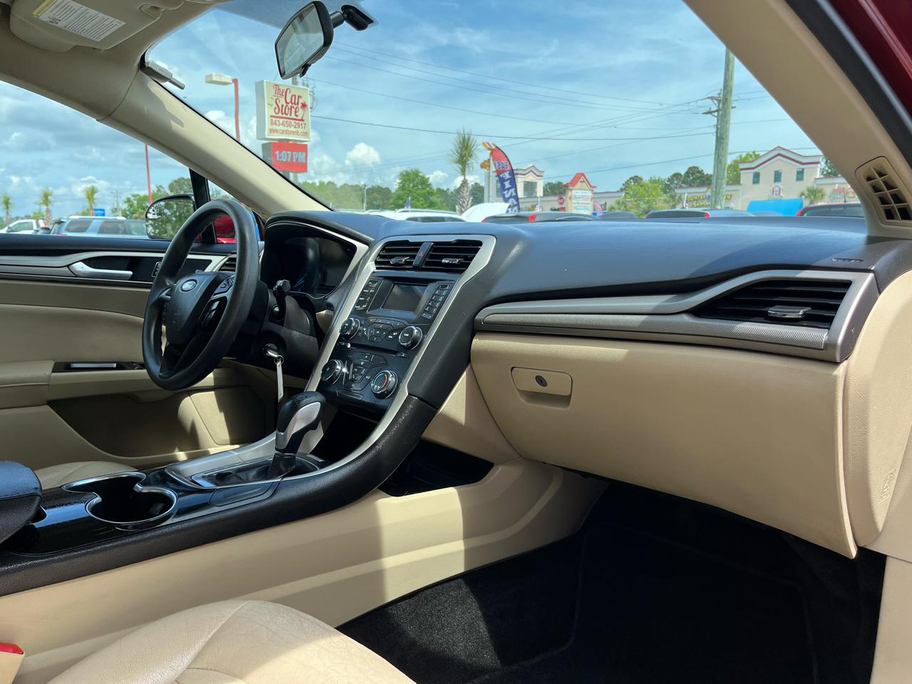 Ford Fusion 4dr Sdn SE FWD 2015