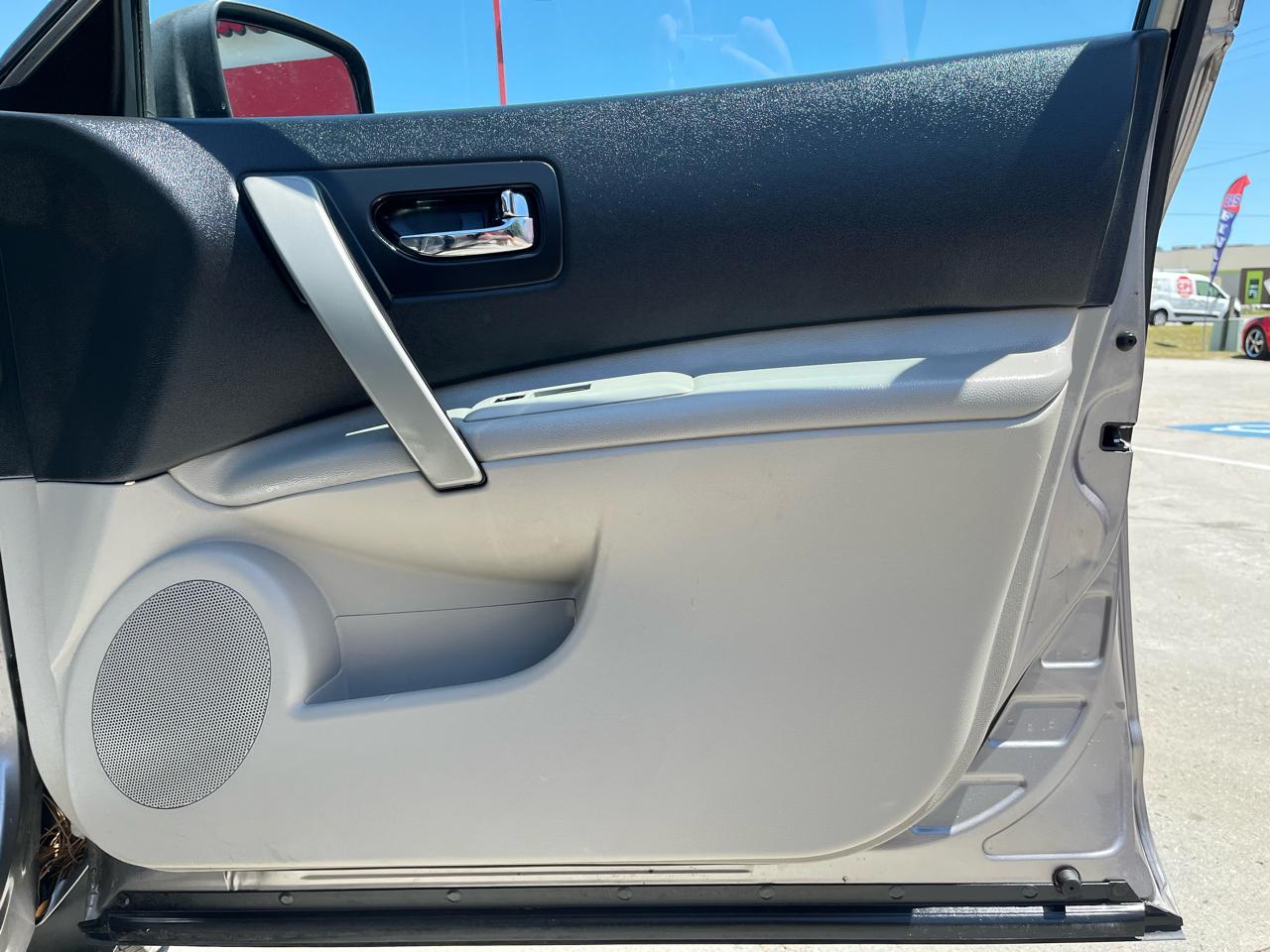 Nissan Rogue FWD 4dr S 2013