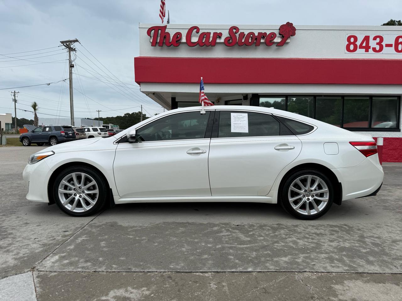 Toyota Avalon 4dr Sdn XLE (Natl) 2013