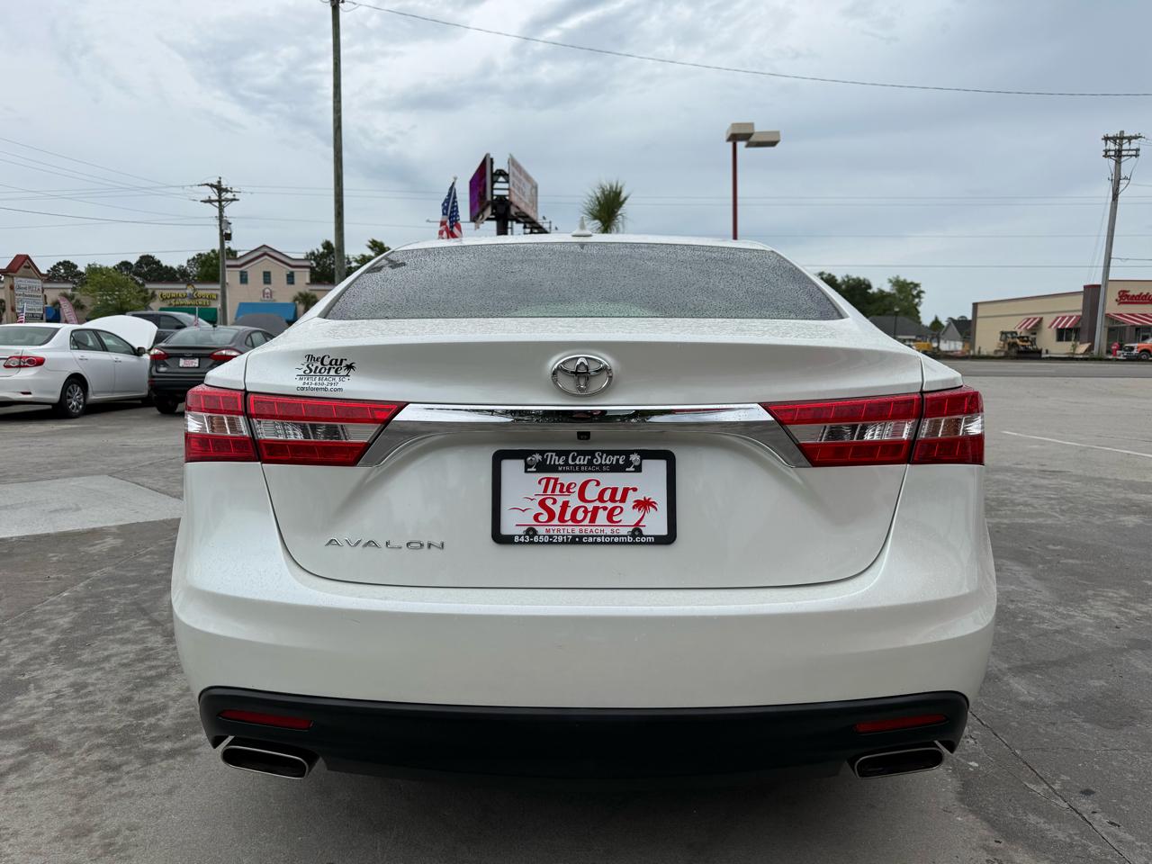 Toyota Avalon 4dr Sdn XLE (Natl) 2013