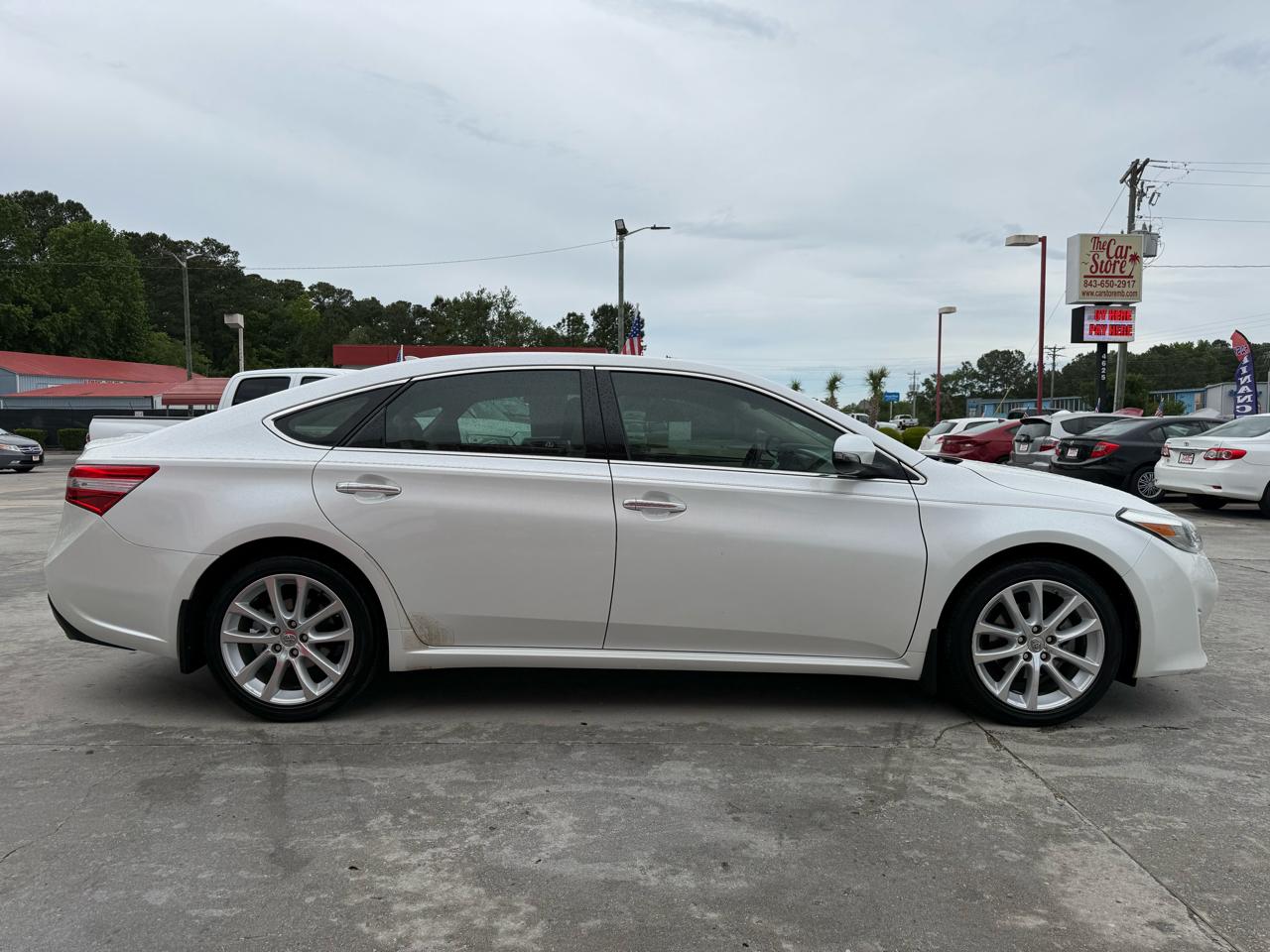 Toyota Avalon 4dr Sdn XLE (Natl) 2013