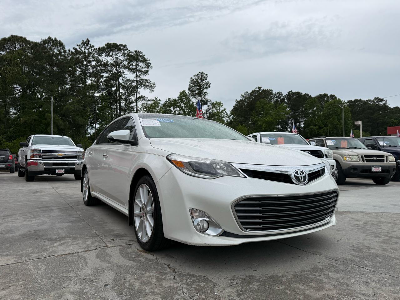 Toyota Avalon 4dr Sdn XLE (Natl) 2013