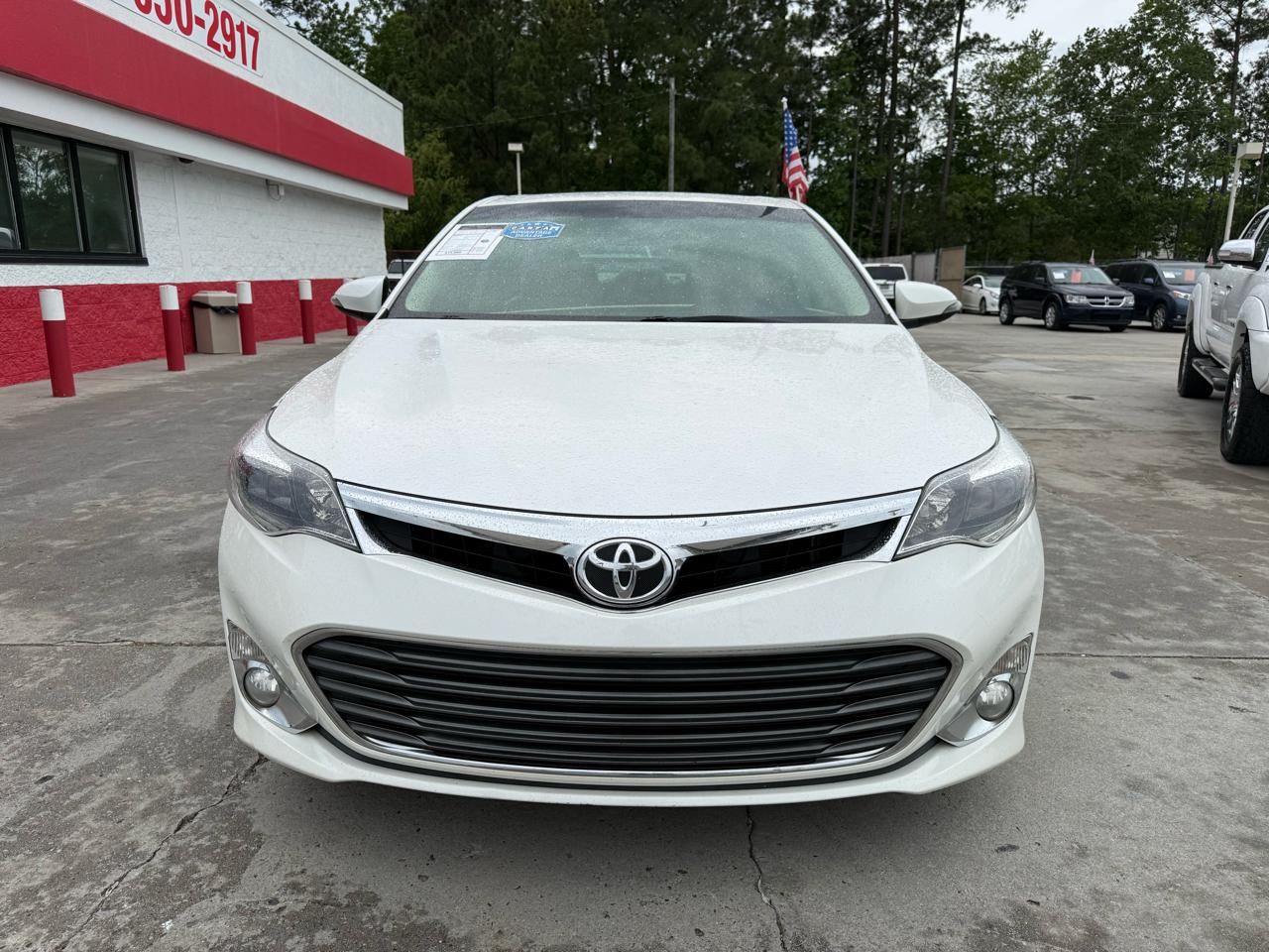 Toyota Avalon 4dr Sdn XLE (Natl) 2013