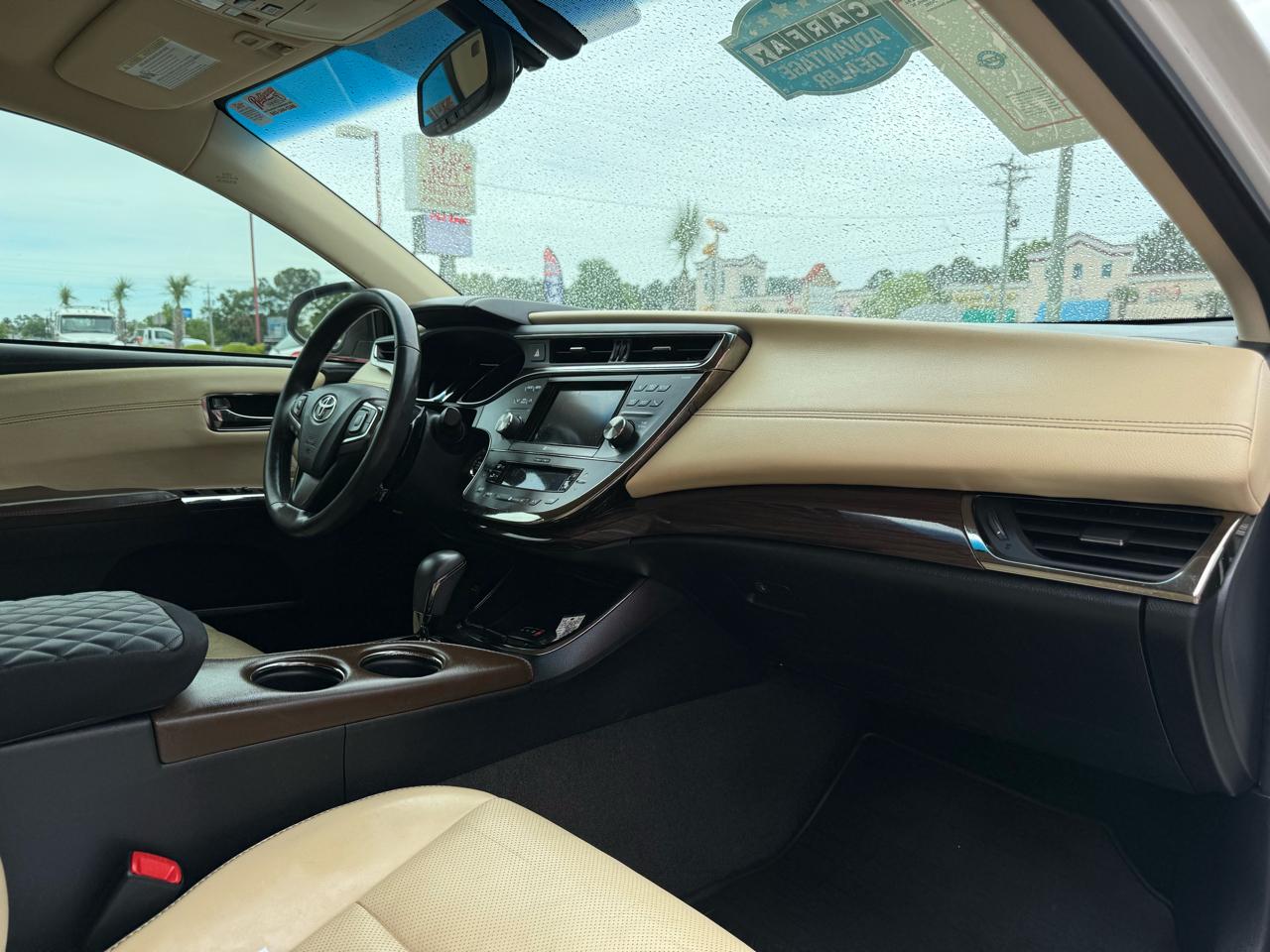 Toyota Avalon 4dr Sdn XLE (Natl) 2013