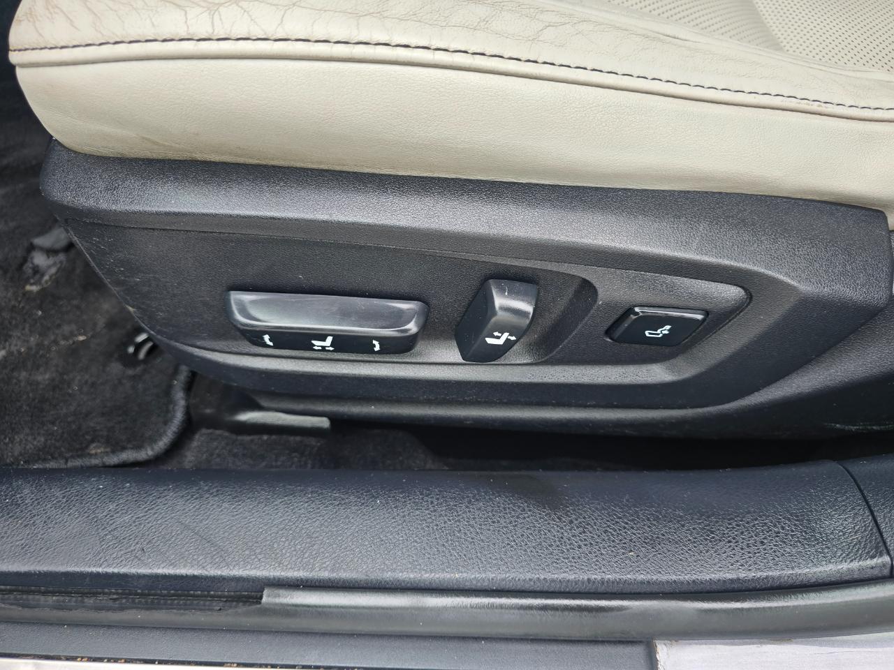 Lexus ES 350 4dr Sdn 2013