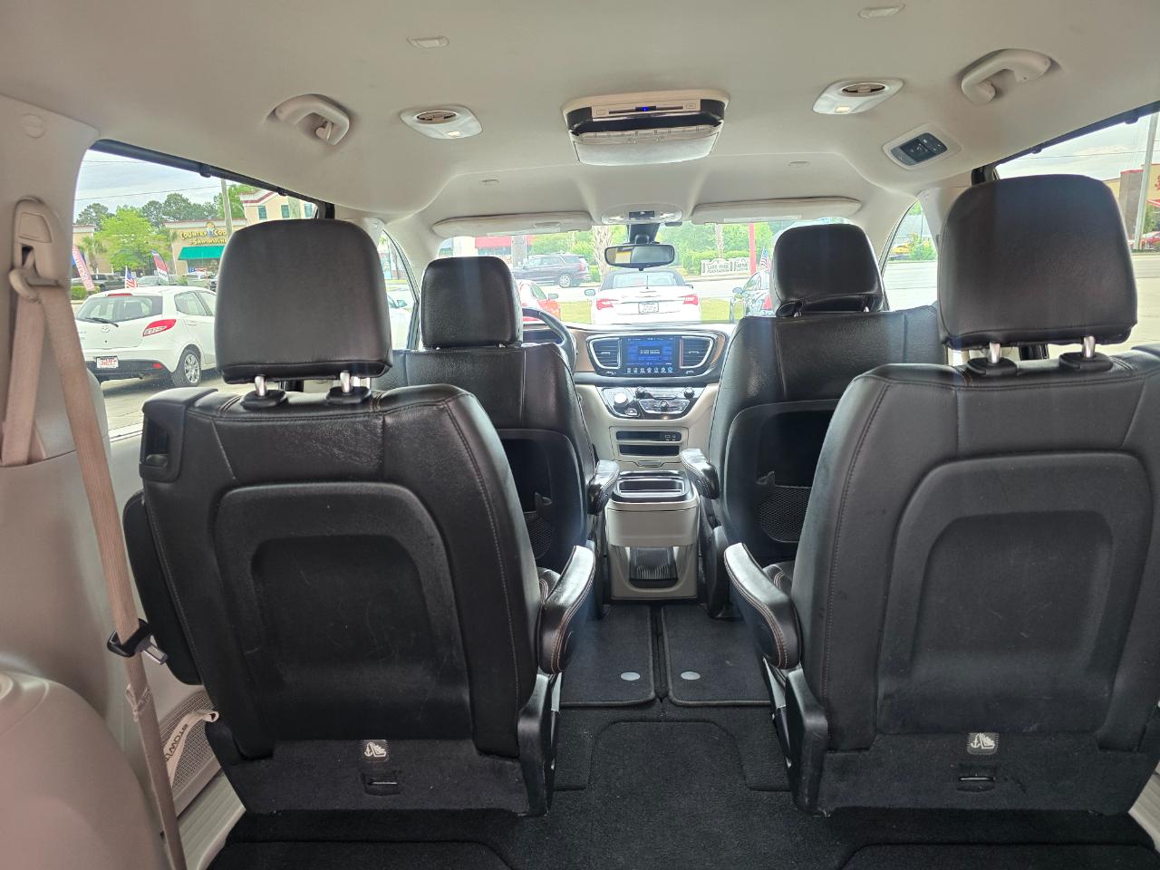 Chrysler Pacifica Touring-L FWD 2017
