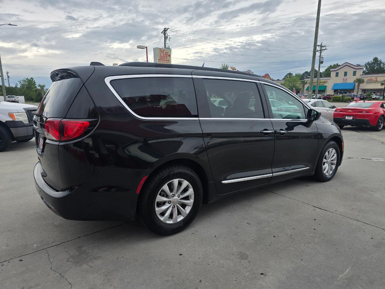 Chrysler Pacifica Touring-L FWD 2017