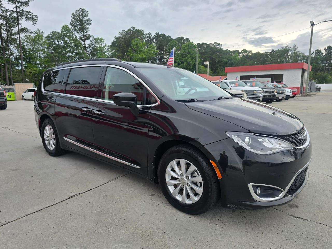 Chrysler Pacifica Touring-L FWD 2017