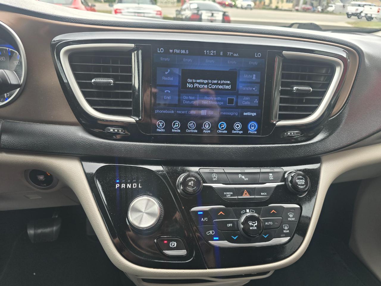 Chrysler Pacifica Touring-L FWD 2017