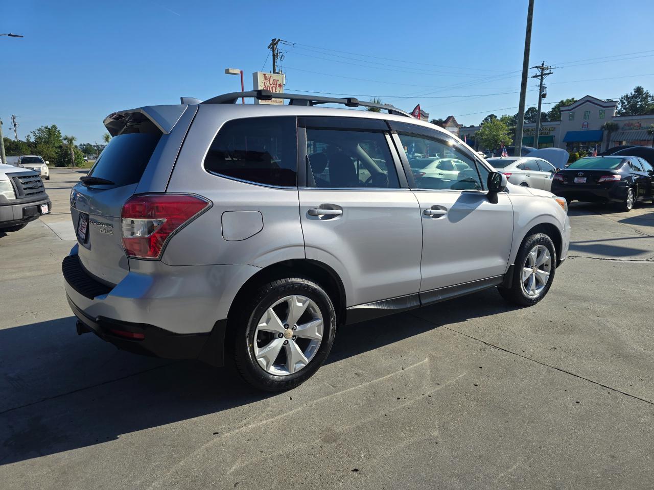 Subaru Forester 4dr CVT 2.5i Limited PZEV 2016