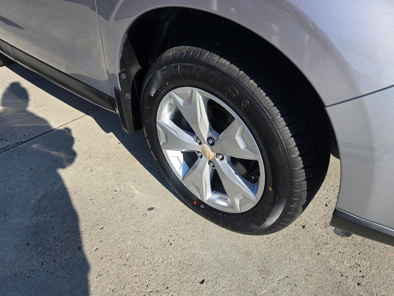 Subaru Forester 4dr CVT 2.5i Limited PZEV 2016