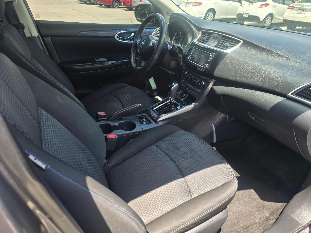 Nissan Sentra SR CVT 2017